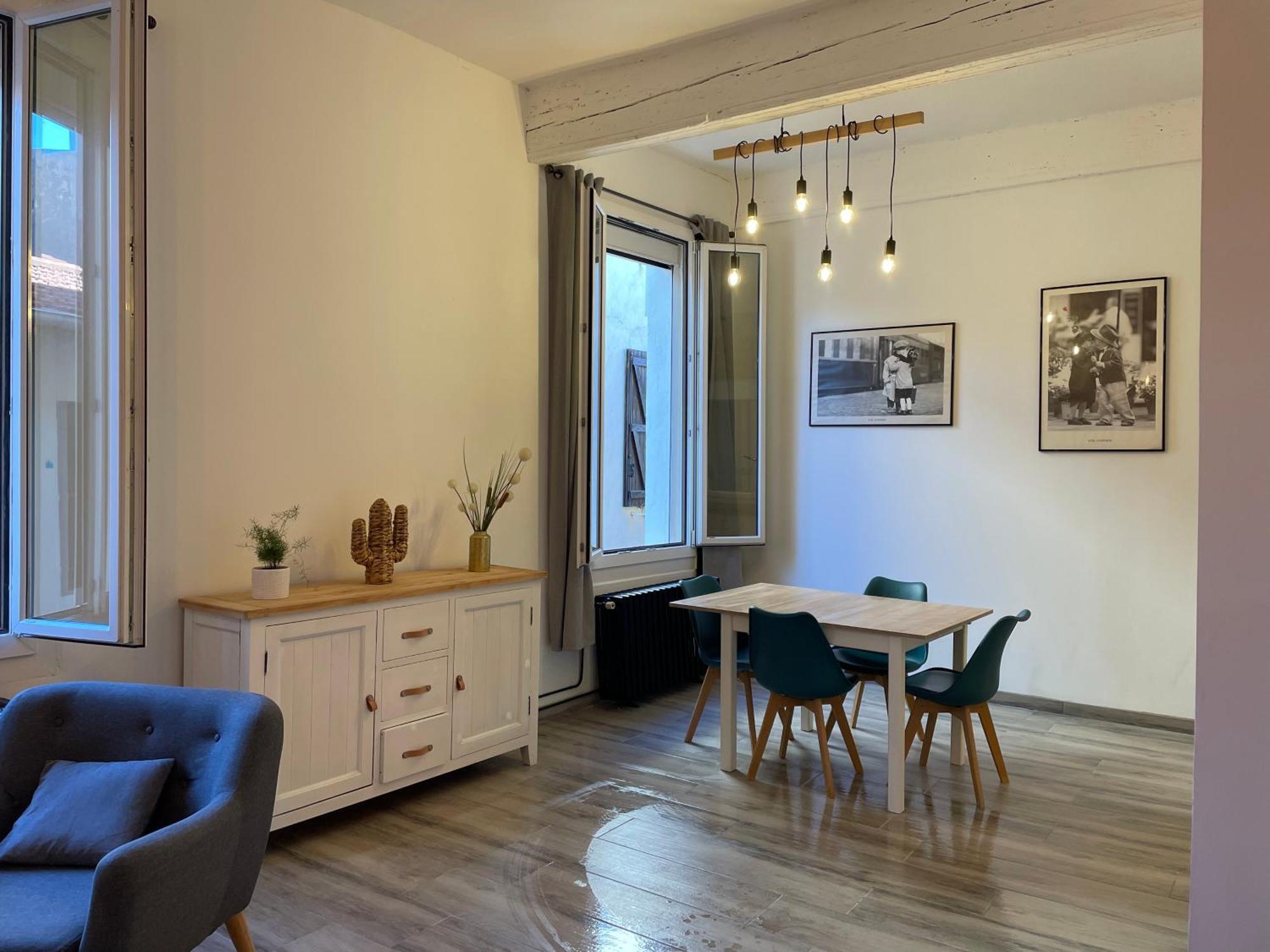Appartement Coquet Dans Le Centre De Mèze Exterior foto